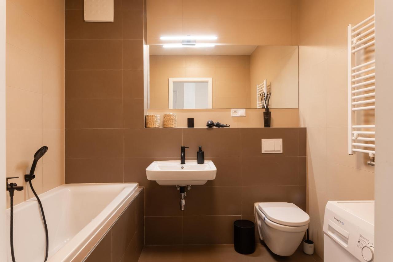 Quiet & Cozy Apartment Old Town - Free Underground Parking Kösice Dış mekan fotoğraf